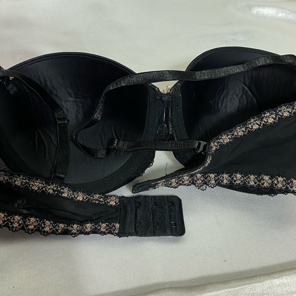 Bra wired black womens euc 34B - Picture 4 of 4
